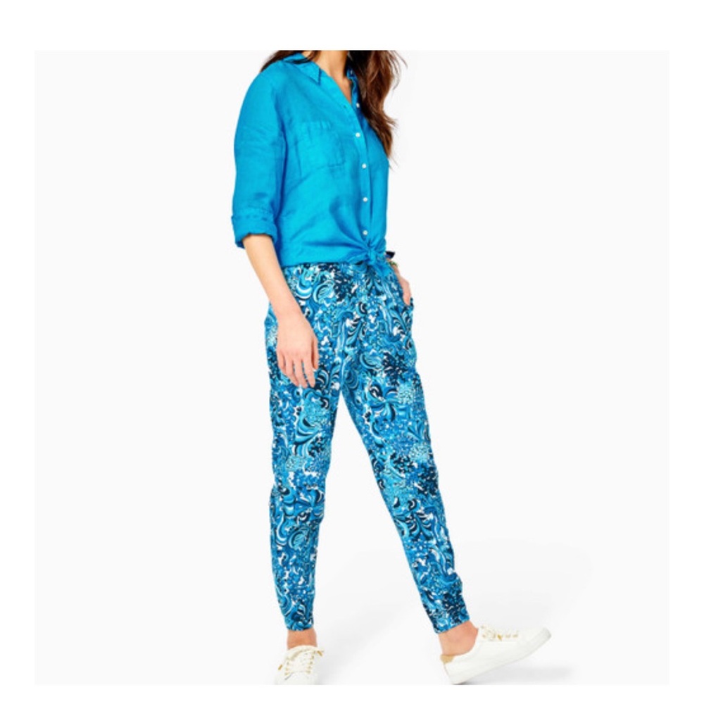 NWT Rici Stretch Pants (10% of proceeds will go to the humane society)